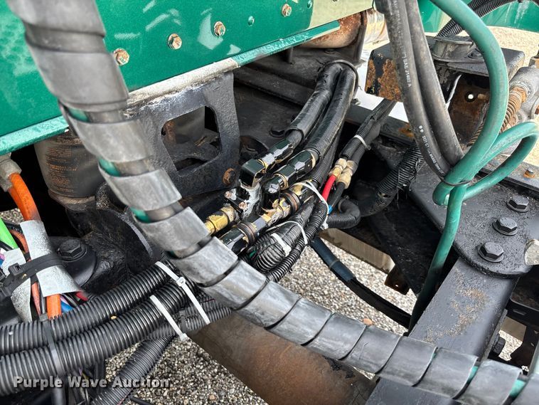 image for item FC1632 2003 Kenworth T800 semi truck