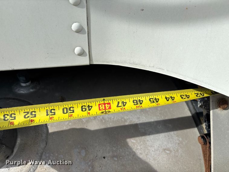 image for item FC1633 2001 Freightliner FLD112 semi truck