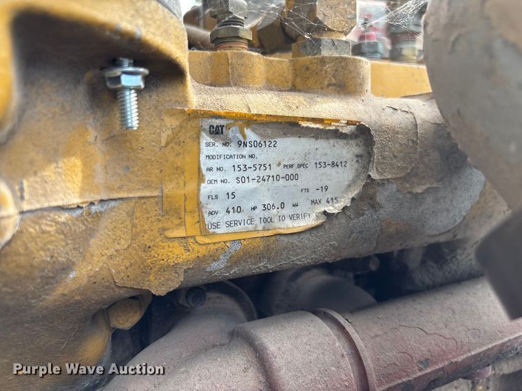 image for item FC1633 2001 Freightliner FLD112 semi truck