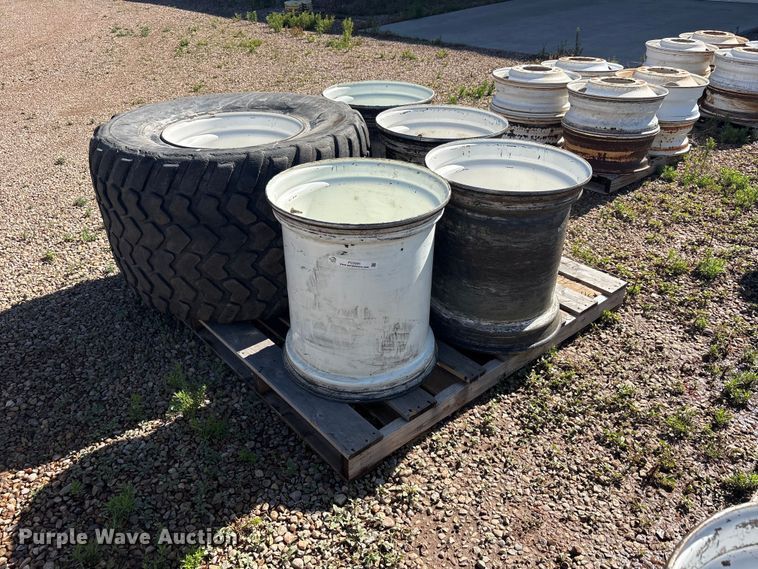 image for item FC2391 (5) 24x22.5 wheels