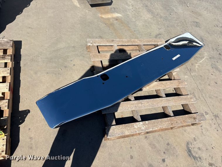 image for item FC2395 Front bumper
