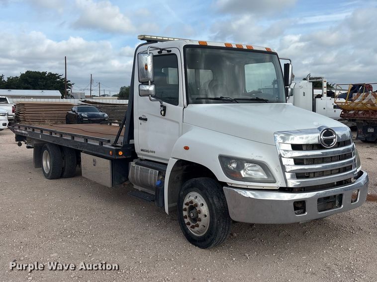 image for item FC2403 2016 Hino 268 rollback truck