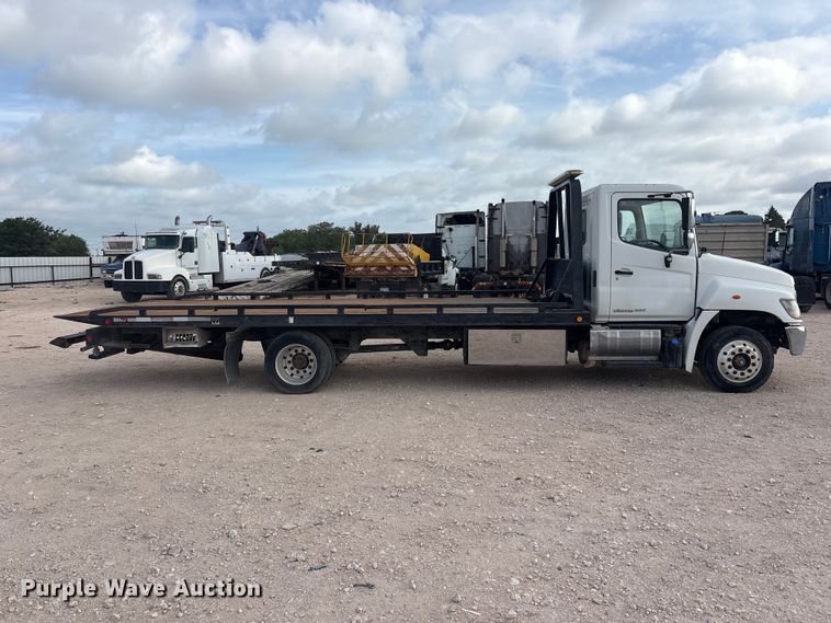 image for item FC2403 2016 Hino 268 rollback truck