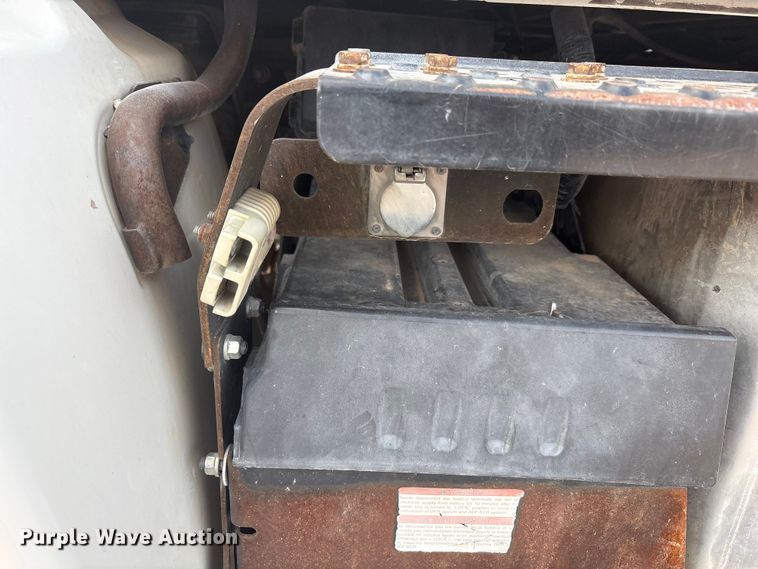image for item FC2403 2016 Hino 268 rollback truck