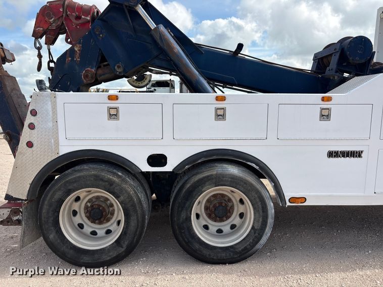 image for item FC2404 2000 Kenworth T600 tow truck