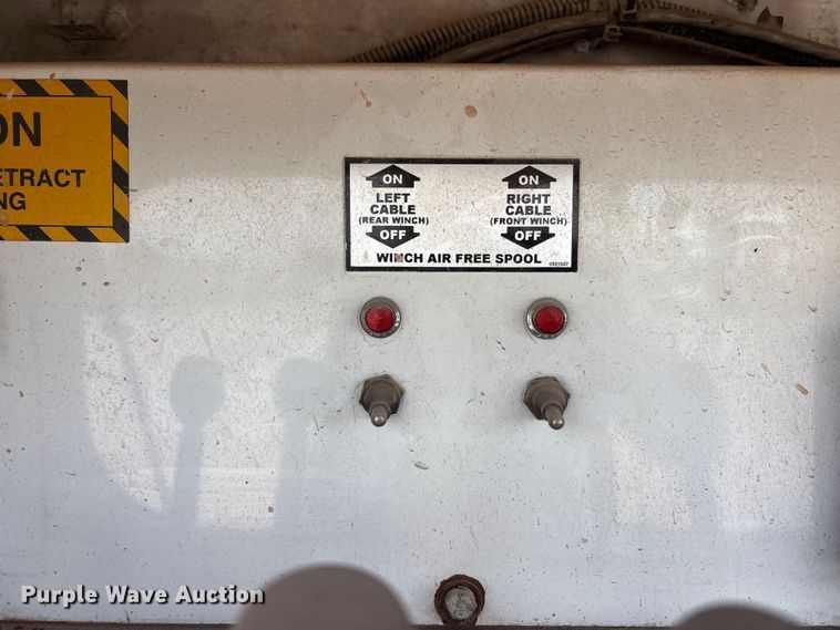 image for item FC2404 2000 Kenworth T600 tow truck