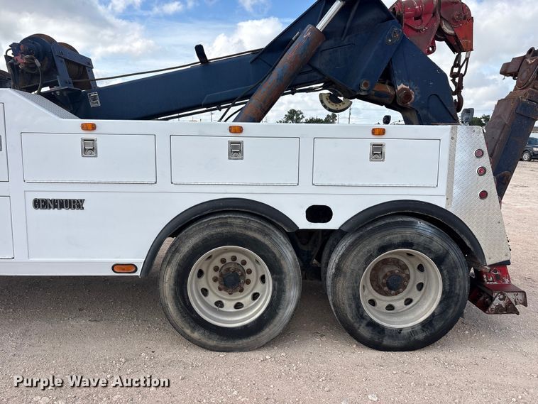 image for item FC2404 2000 Kenworth T600 tow truck
