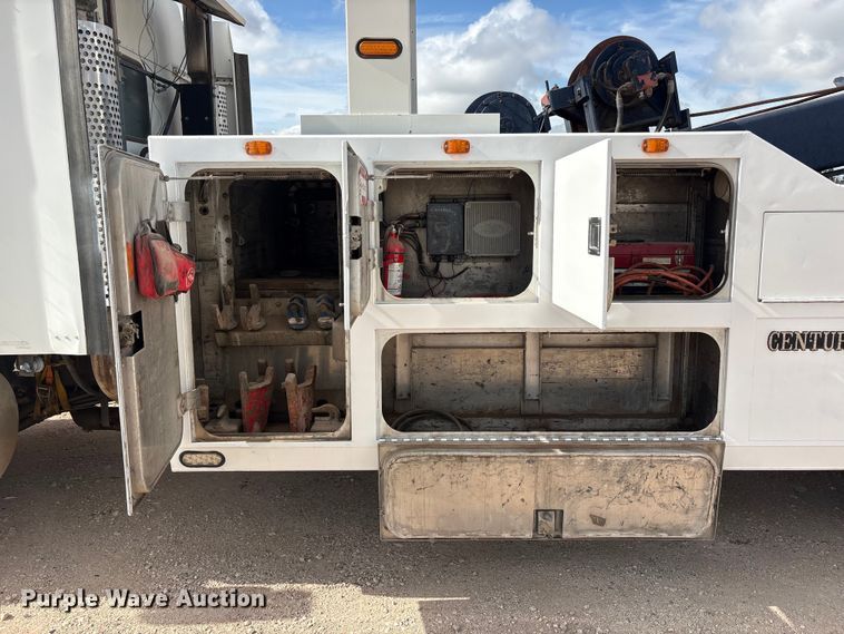 image for item FC2404 2000 Kenworth T600 tow truck
