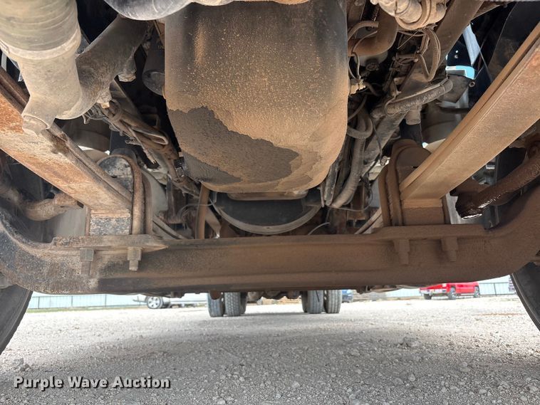 image for item FC2404 2000 Kenworth T600 tow truck