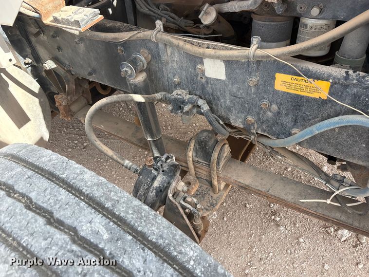 image for item FC2404 2000 Kenworth T600 tow truck