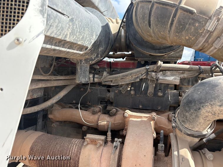 image for item FC2404 2000 Kenworth T600 tow truck