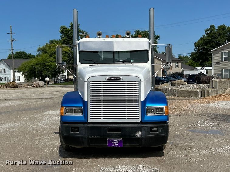image for item FC2704 2000 Freightliner FLD semi truck