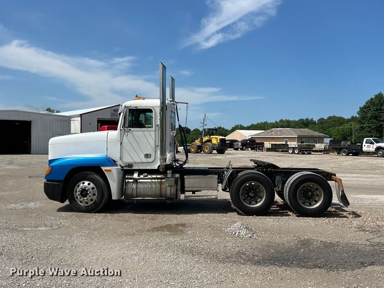 image for item FC2704 2000 Freightliner FLD semi truck