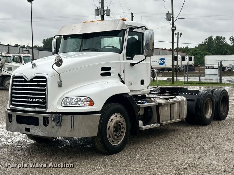 2017-mack-cxu613-other-truck #1490256