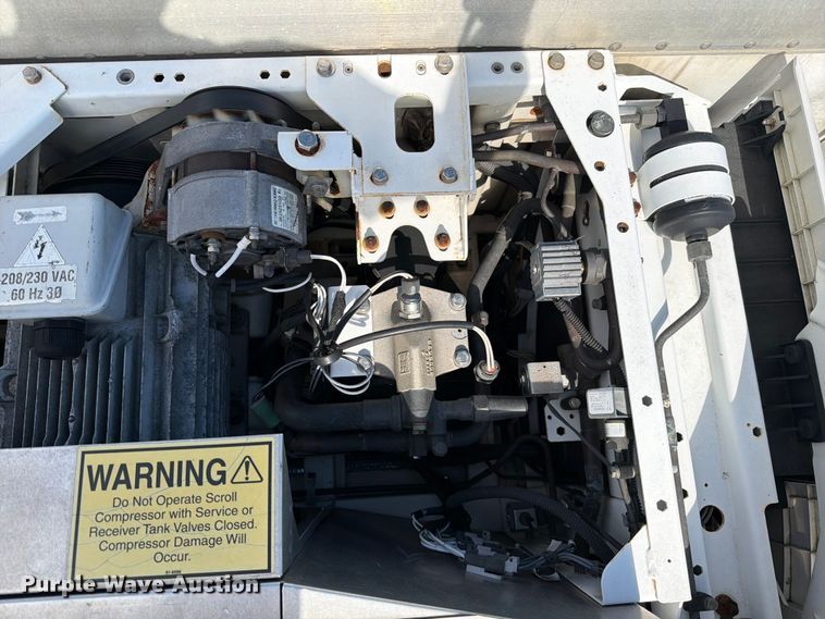 image for item FC3138 2017 International 4300 refrigerated truck