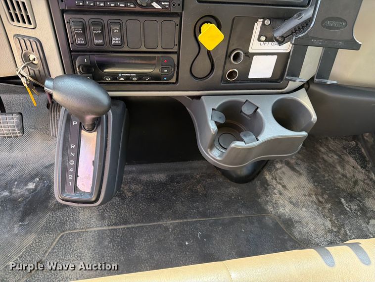 image for item FC3138 2017 International 4300 refrigerated truck