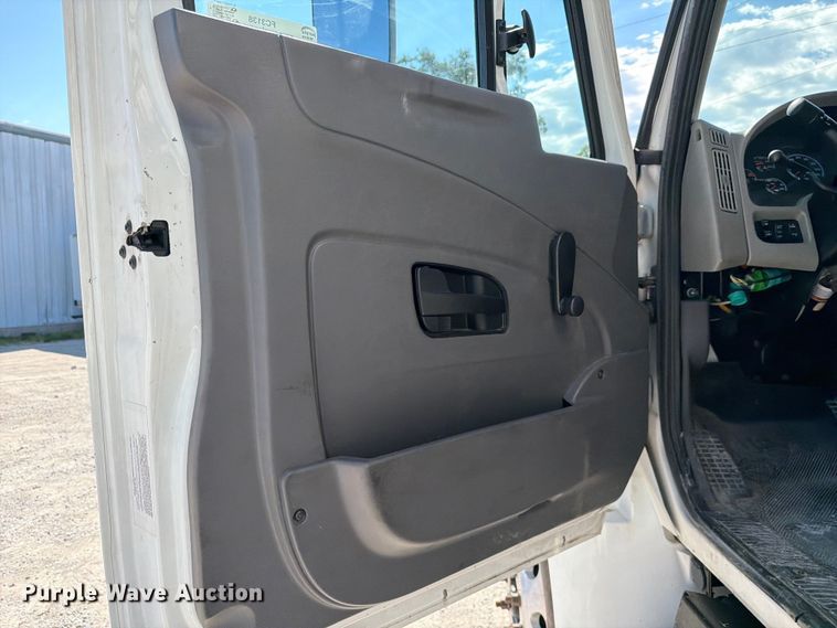 image for item FC3138 2017 International 4300 refrigerated truck