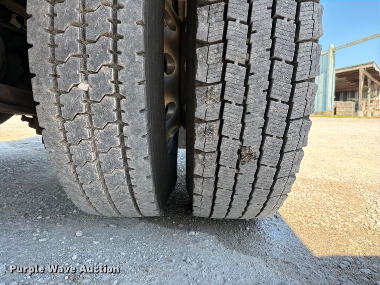 image for item FC3138 2017 International 4300 refrigerated truck