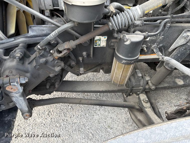image for item FC3139 2020 Peterbilt 579 semi truck