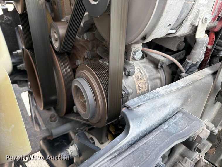 image for item FC3139 2020 Peterbilt 579 semi truck