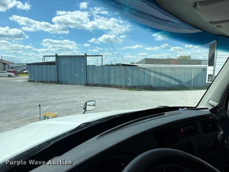 image for item FC3141 2020 Kenworth T680 semi truck