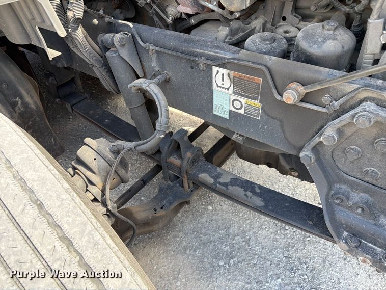 image for item FC3141 2020 Kenworth T680 semi truck