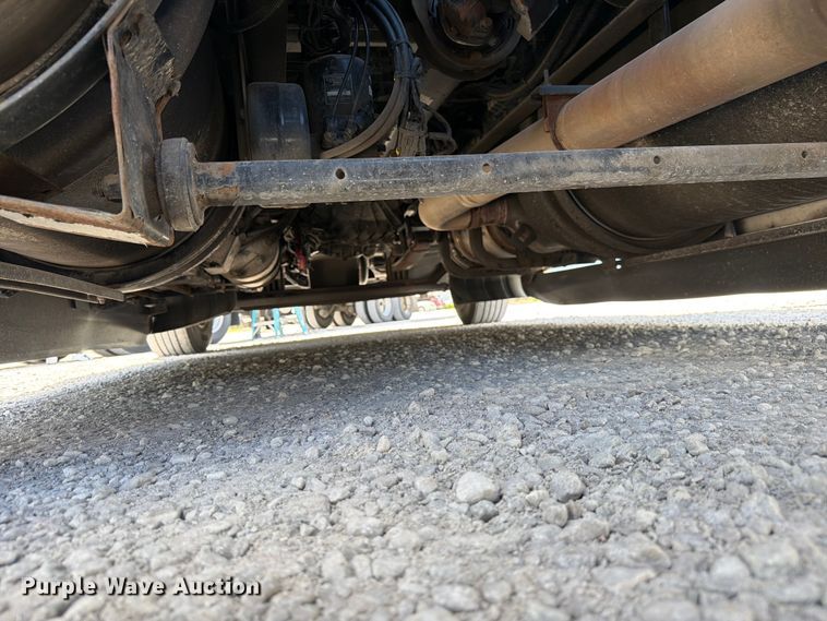 image for item FC3141 2020 Kenworth T680 semi truck