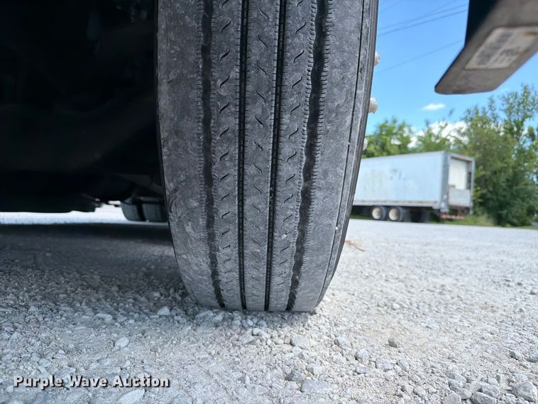 image for item FC3141 2020 Kenworth T680 semi truck