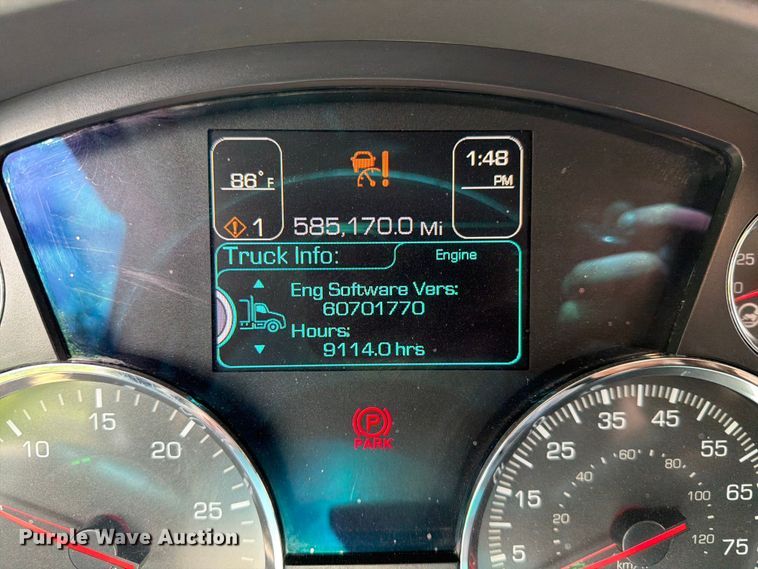 image for item FC3145 2020 Kenworth T680 semi truck