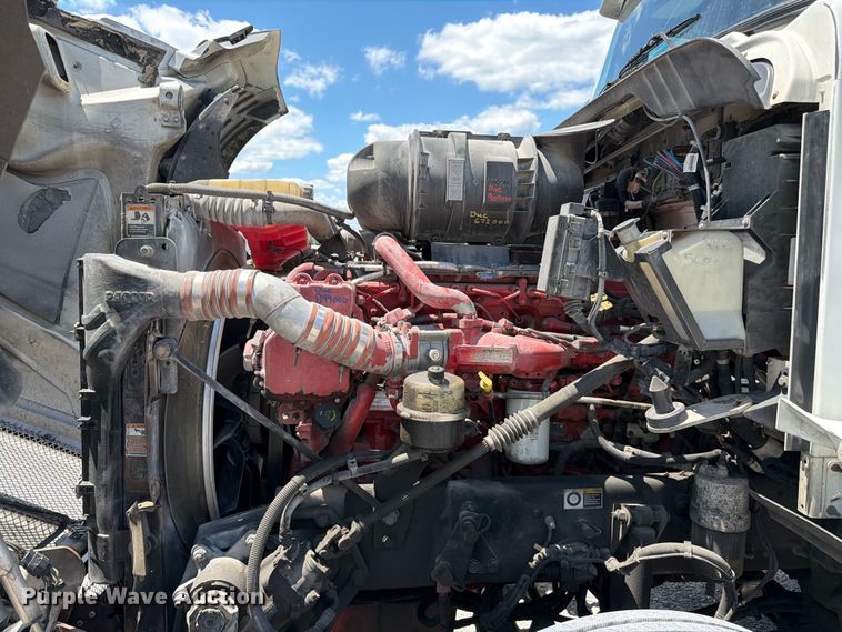 image for item FC3147 2014 Kenworth T660 semi truck