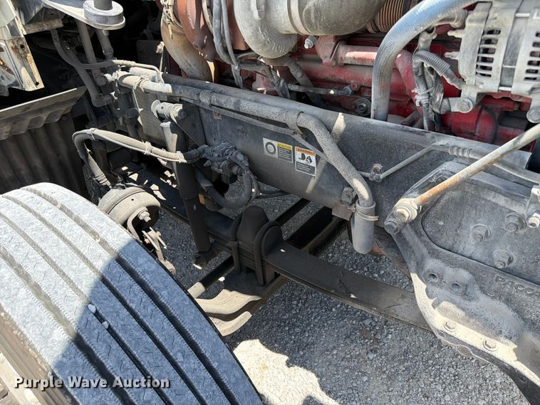 image for item FC3147 2014 Kenworth T660 semi truck