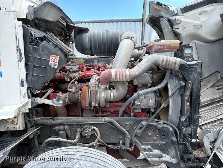 image for item FC3149 2012 Kenworth T660 semi truck