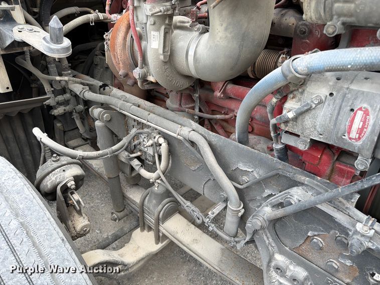 image for item FC3149 2012 Kenworth T660 semi truck