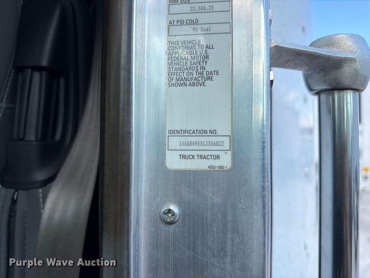 image for item FC3149 2012 Kenworth T660 semi truck