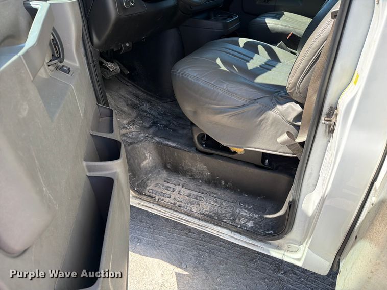 image for item FC3151 2019 GMC Savana refrigerated truck