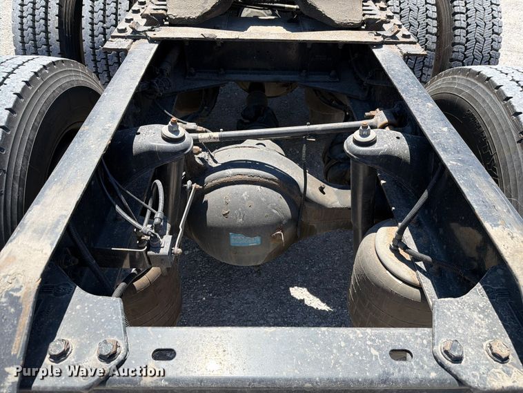 image for item FC3152 2016 Kenworth T680 semi truck