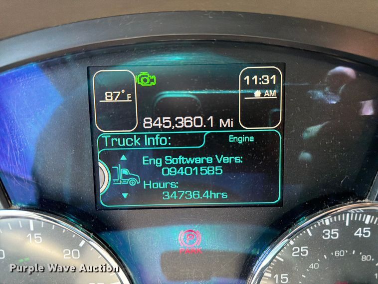 image for item FC3152 2016 Kenworth T680 semi truck