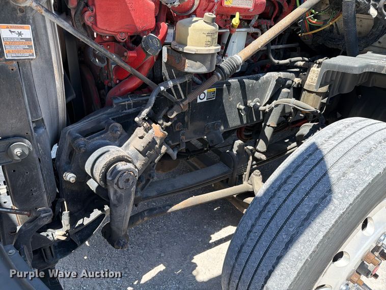 image for item FC3152 2016 Kenworth T680 semi truck