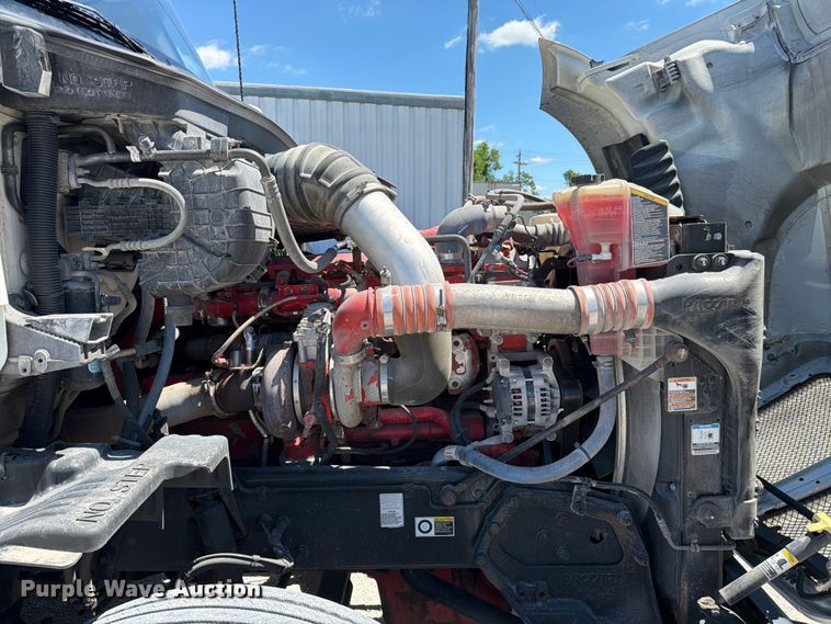 image for item FC3152 2016 Kenworth T680 semi truck