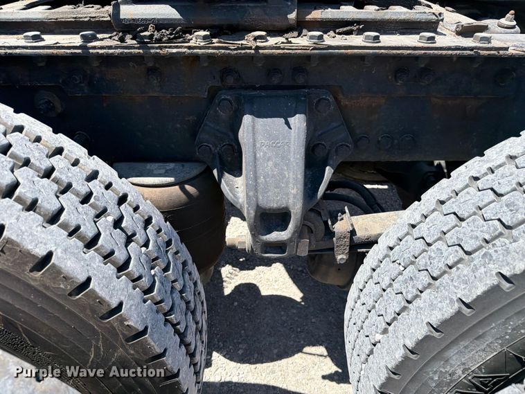image for item FC3152 2016 Kenworth T680 semi truck