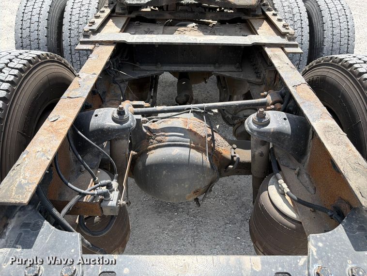 image for item FC3154 2014 Kenworth T660 semi truck