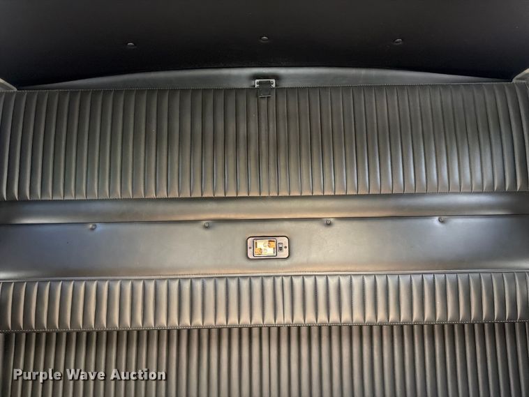image for item FC3154 2014 Kenworth T660 semi truck