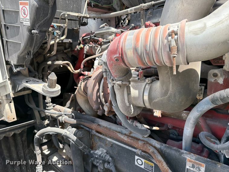 image for item FC3154 2014 Kenworth T660 semi truck