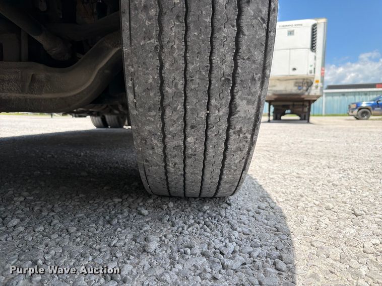image for item FC3154 2014 Kenworth T660 semi truck
