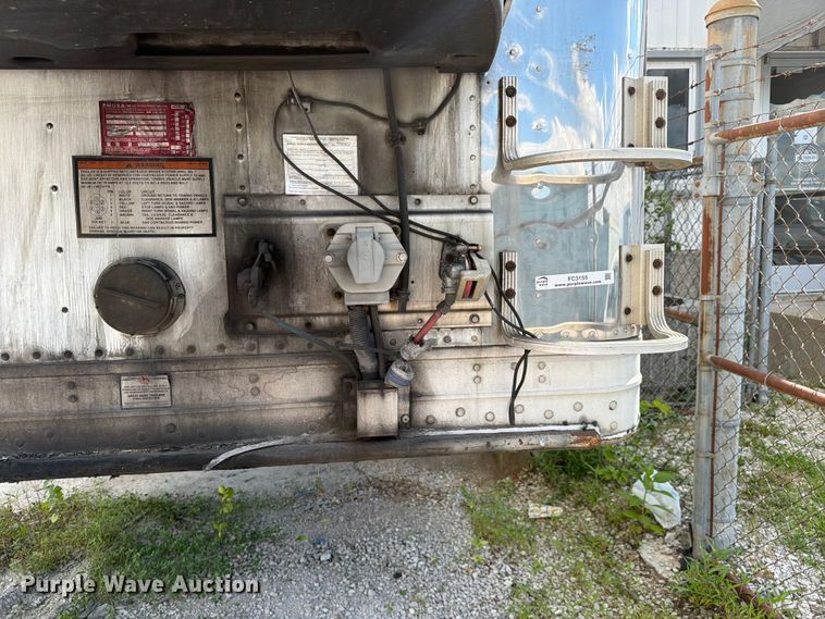 image for item FC3155 2011 Great Dane Trailers refrigerated van trailer