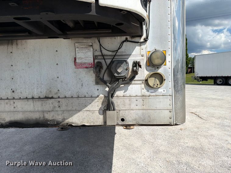 image for item FC3157 2005 Utility Trailer Manufacturer refrigerated van trailer