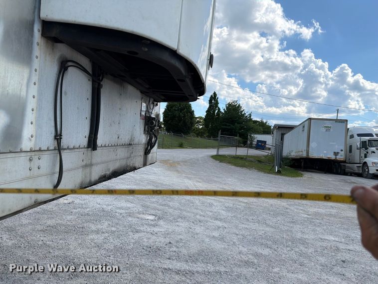 image for item FC3157 2005 Utility Trailer Manufacturer refrigerated van trailer