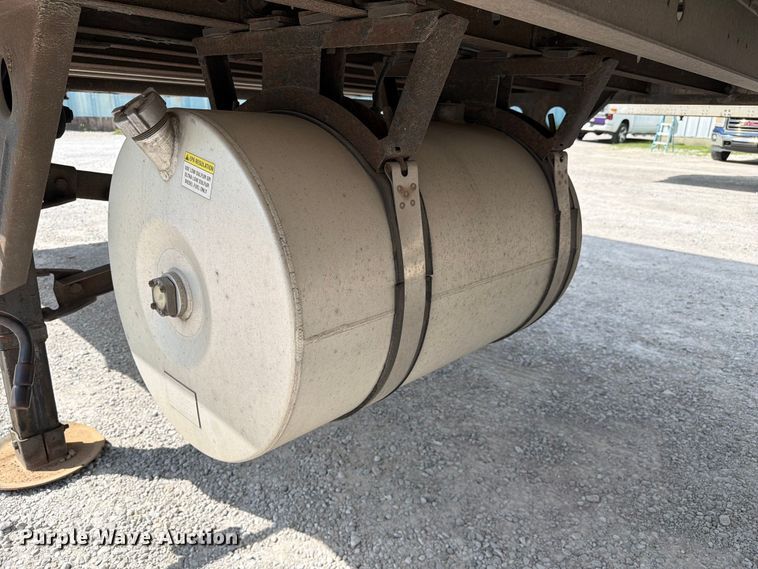 image for item FC3157 2005 Utility Trailer Manufacturer refrigerated van trailer