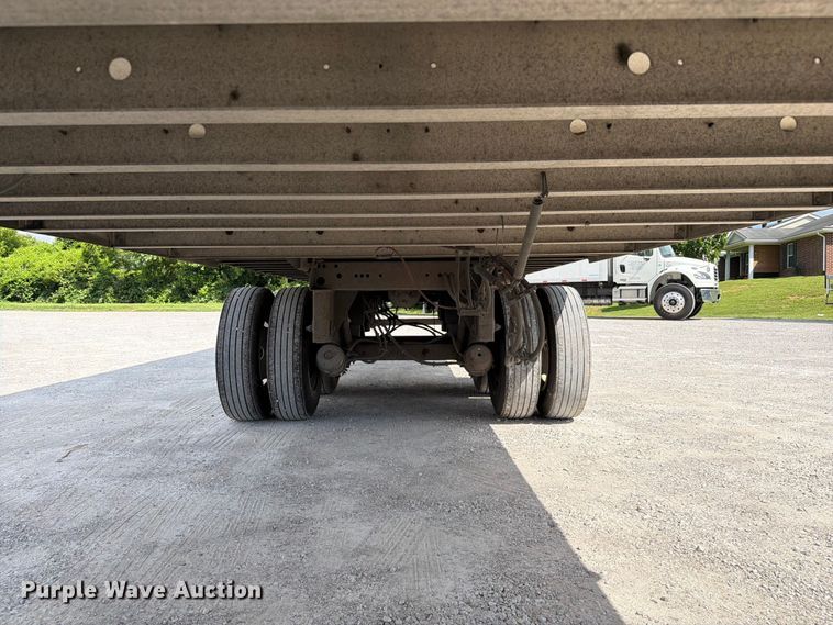 image for item FC3157 2005 Utility Trailer Manufacturer refrigerated van trailer