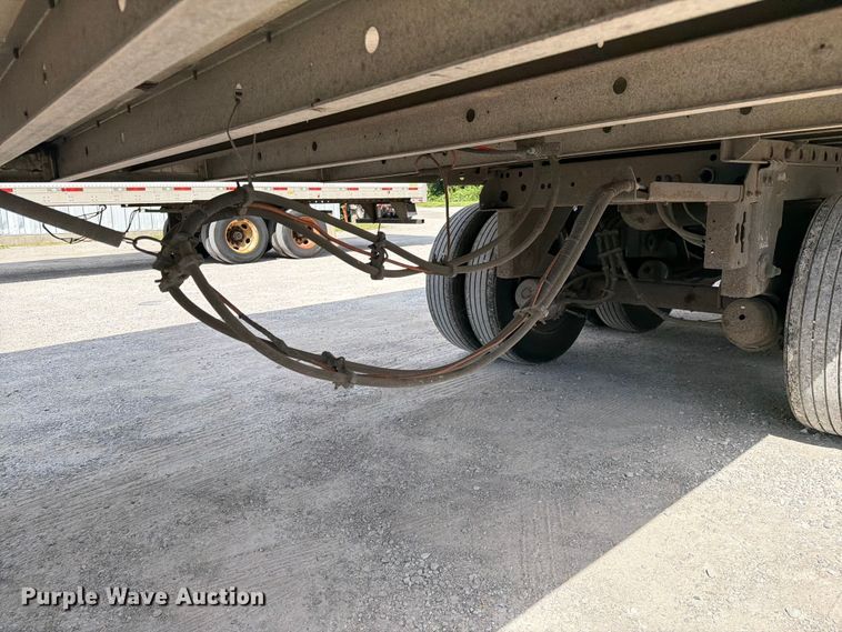 image for item FC3157 2005 Utility Trailer Manufacturer refrigerated van trailer
